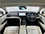 運転席周辺の様子です☆ オーディオ周りやメーター類の位置など、ご確認下さいね♪