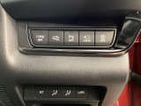 各種機能の切替スイッチは運転席パネル下に集約されています。任意で切り替え可能なため状況に合わせてお使いください。