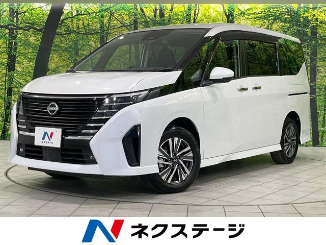 セレナ 1.4 e-4ORCE ハイウェイスターV 4WD 
