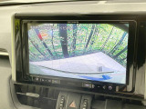 【バックカメラ】駐車時に後方がリアルタイム映像で確認できます。大型商業施設や立体駐車場での駐車時や、夜間のバック時に大活躍!運転スキルに関わらず、今や必須となった装備のひとつです!