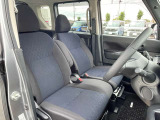 お車の販売と共に、自動車保険もご紹介しております。 弊社取り扱い会社と同じであれば日産独自のサービスもあります。