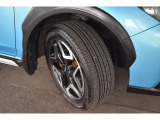 タイヤサイズは225/55R18です