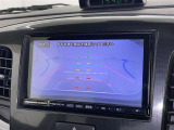 バックモニター付なので後退時に後方が見えるので安心。 車は構造上、死角がたくさんなので万が一を考えると必須ですね。 あくまで補助の為の装備、バックは目視で確認する事が重要ですよ。