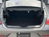納車前には、メーカー規定に基づき、認定中古車ならではのしっかりとした整備をしてからご納車させて頂きます。熟練のメカニックがお客様に届く事を思い、1台1台入念に点検、整備致します。
