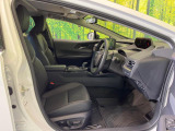 運転席シート廻りは使用感も少なく、良好な状態となっています。丁寧に使われていたことがよくわかりますね。