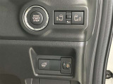 両側パワースライドドア付きだから、狭い駐車スペースなどでの 乗り降りラクラク!小さなお子さまのいるご家庭には嬉しい装備。