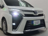 高輝度で点灯速度が速く、しかも消費電力の少ないLEDヘッドライトが装備されています!LEDの明るい光が走行中の視界の確保をサポートして、夜のドライブがより楽しく安全に運転できます♪