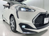 フォグランプ装着車です。暗い夜道の車両前方を明るく照らします