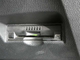 ビルトインタイプのETC車載機です。見た目もスマートで料金所通過もキャッシュレスです。