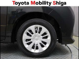 シンプルなデザインの純正ホイールキャップです。落ち着いたデザインですので車体と一体感があります。