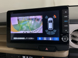 ガイドライン付きバックモニターで車庫入れも安心。知らない道でも安心して楽しくお出かけができます