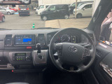 広々とした車内空間です。