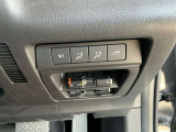 ETC車載機が収納されています。