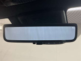 後方確認をミラーではなくカメラ映像で確認出来るデジタルインナーミラーを搭載!荷物があり、後方確認が出来ない時や雨天時などにとても便利☆
