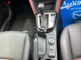 スポーツモードを使用して、高回転まで使うキビキビとした走行を楽しめます。