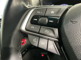 ステアリングにオーディオ操作スイッチが付いています。オーディオ画面に直接タッチしなくても操作が出来ますので、運転に集中できます。