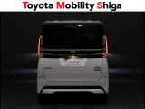 リヤのコンビネーションランプは後続車からも確認しやすいデザインです。
