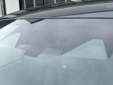 【アイサイトX】衝突被害軽減ブレーキはもちろん、『渋滞時ハンズオフアシスト』や『渋滞時発進アシスト』『カーブ前速度制御』等、従来よりも幅広いシーンで安全走行をサポートしてくれます。