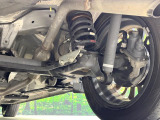 お車を安心してお乗りいただく為には、足回りの定期点検が欠かせません。サービスサポート(有償保証)では無料点検もご提供しており、安心のカーライフをお過ごしいただけるサポート体制が整っています。