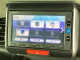 ナビ機能だけでなく、フルセグ、Bluetooth、DVDとCD再生などのオーディオ機能がついています!