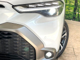 【シーケンシャルターンランプ付きLEDヘッドライト】人気の『流れるウィンカー』付きのLEDヘッドライトを装備♪高級感はもちろん、点灯時は存在感たっぷりで他車からも認識されやすく安心です。