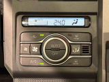 車内空調は&rdquo;AUTOエアコン&rdquo;にお任せ。運転に集中出来ますよ!