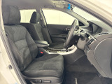 ★フロントシート★ 自然な姿勢のままでいられるシートが、運転しやすさと疲れにくさを感じさせてくれるはずです♪