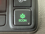 ★ECONスイッチ★ エコドライブを加速しよう!スイッチをONにすると、運転の仕方によるロスを抑え込み燃費をよくするようクルマが頑張ります(*^ー^*)燃費向上にチャレンジ♪