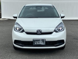 【LEDヘッドライト】が装備されています。夜間走行時や雨の日に明るく安全に前方を照らすことが出来ます。対向車からも見えやすいので相手に接近を知らせることも出来ます。