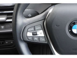 ACCは、レーダーやカメラが前走車や車線を検知し前方車両との車間距離を維持しながら自動で加減速を行い、低速走行時には車両停止までの制御を行ないます。