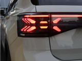 艶のあるLEDテールライトレンズが、美しいリヤビューを演出。