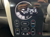 【オートライト】周りの明るさに応じて自動でヘッドライトの点灯・消灯ができる機能です!ライトの付け忘れ・消し忘れなどが無くなり、雨の日や夕方の走行も安心!トンネル通過時も便利ですね♪