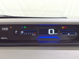視認性の高いメーター回り。いろいろな情報も表示されます。