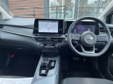 運転席周りの視界もよくハンドルも軽い取り回しなのですごく運転がしやすい車です。