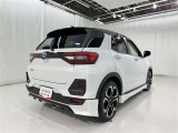 「バックフォルム」です。トランク・ラゲッジスペースには、多くの荷物を入れることが可能です。