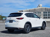 【CX-5】上質感と精悍さを兼ね備え、ワイド感を強調した意匠。オールラウンドな機能美と品格、洗練されたデザイン。