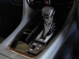 電動パーキングブレーキ・ブレーキホールドを装備してます。ホールド機能は信号待ちが多い一般道で疲労軽減になり、大好評です!