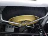もちろんスペアタイヤや車載工具も完備☆ 万が一のパンクに備えて使用方法もお伝えします!