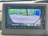 【バックカメラ】駐車時に後方がリアルタイム映像で確認できます。大型商業施設や立体駐車場での駐車時や、夜間のバック時に大活躍!運転スキルに関わらず、今や必須となった装備のひとつです!