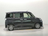両側パワースライドドア付きだから、狭い駐車スペースなどでの 乗り降りラクラク!小さなお子さまのいるご家庭には嬉しい装備。