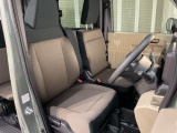 乗降がしやすい運転席。