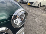 まつ毛付きで可愛いです。