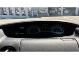 見やすいメーターパネルを採用!運転中も必要な情報をひと目で確認できます♪