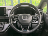 【純正革巻きステアリング】上質な革を使用することで、手にしっかり馴染みとても運転しやすいハンドルです♪