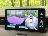 【マルチビューカメラシステム】専用のカメラにより、上から見下ろしたような視点で360度クルマの周囲を確認することができます☆死角部分も確認しやすく、狭い場所での切り返しや駐車もスムーズに行えます。