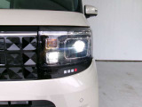 LEDヘッドライトを搭載しておりますので夜間の運転も安心です。