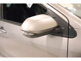 ■対向車からの視認性も良く安心してお乗りいただけるウィンカー付ドアミラー!