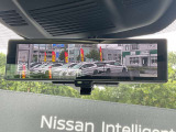 【スマートルームミラー】バックドアについてますカメラと連動して、後方の映像がルームミラーに映ります。