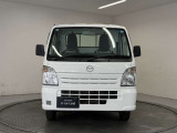 【展示車の状態】展示車は全て、マツダ車のエキスパートが、基本性能に関わる箇所を徹底的に点検。外装や室内に関しても、細部にいたるまで、しっかり清掃・洗浄を実施しています。