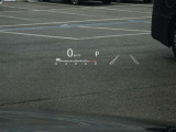 カラーヘッドアップディスプレイ付き。少ない視線移動で情報を確認できるので、運転の疲労軽減に繋がりますよ♪